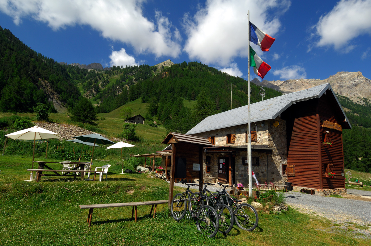 Book your night at the lodge online